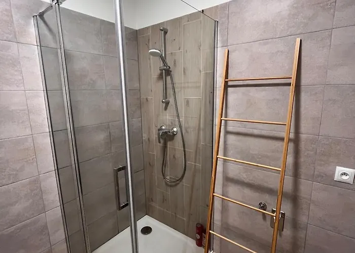 & Chill With A Summer Terrace